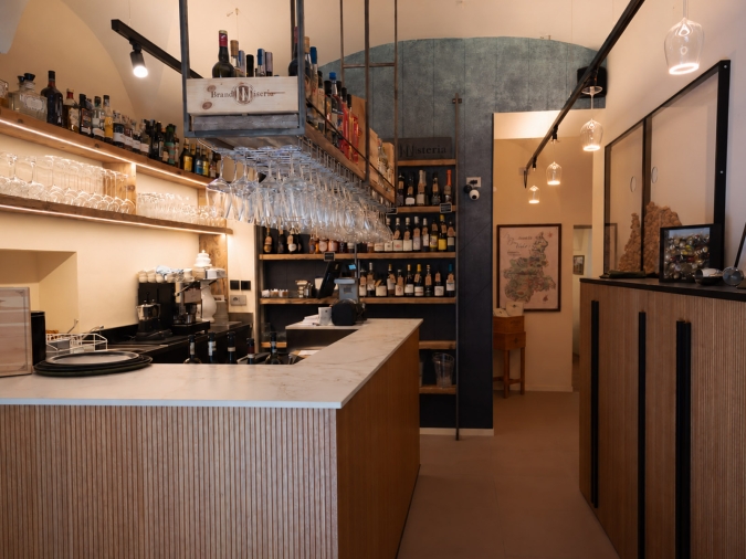 01 Brandosteria ristorante ingresso bancone01