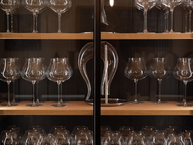 12 Brandosteria ristorante dettaglio vetrina bicchieri