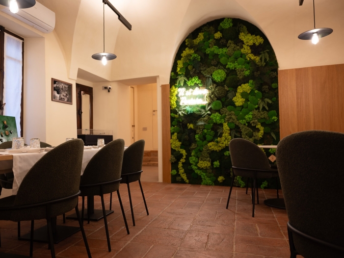 19 Brandosteria ristorante sala parete led muschiostabilizzato01