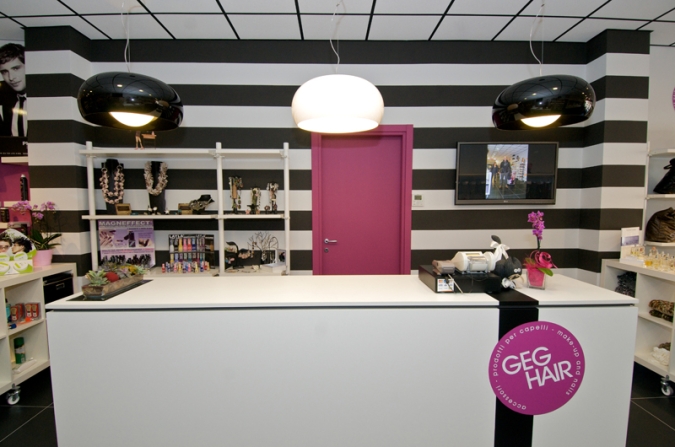 arredamento negozi borgosesia geg hair beauty accessories(10)